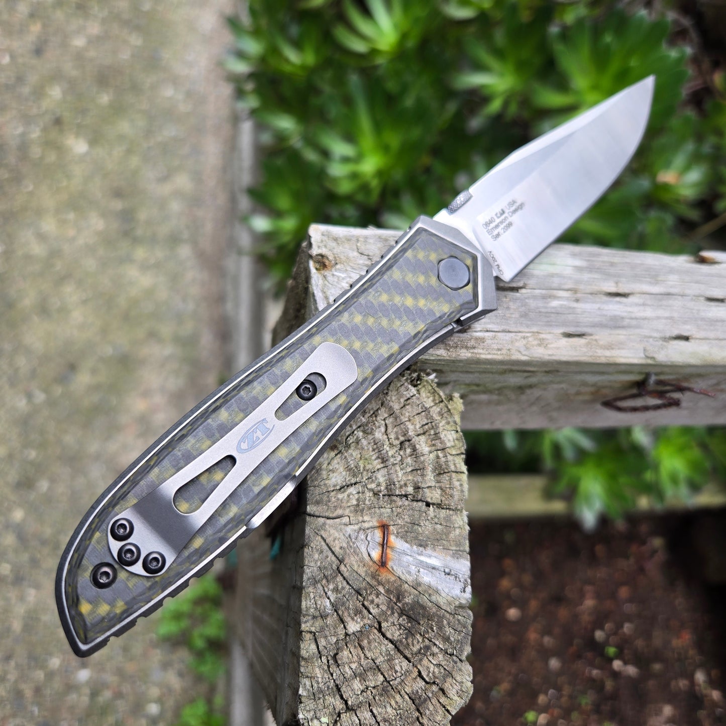 Zero Tolerance 0640 Emerson Manual 2-Tone CF 20CV Folder -DISCONTINUED-