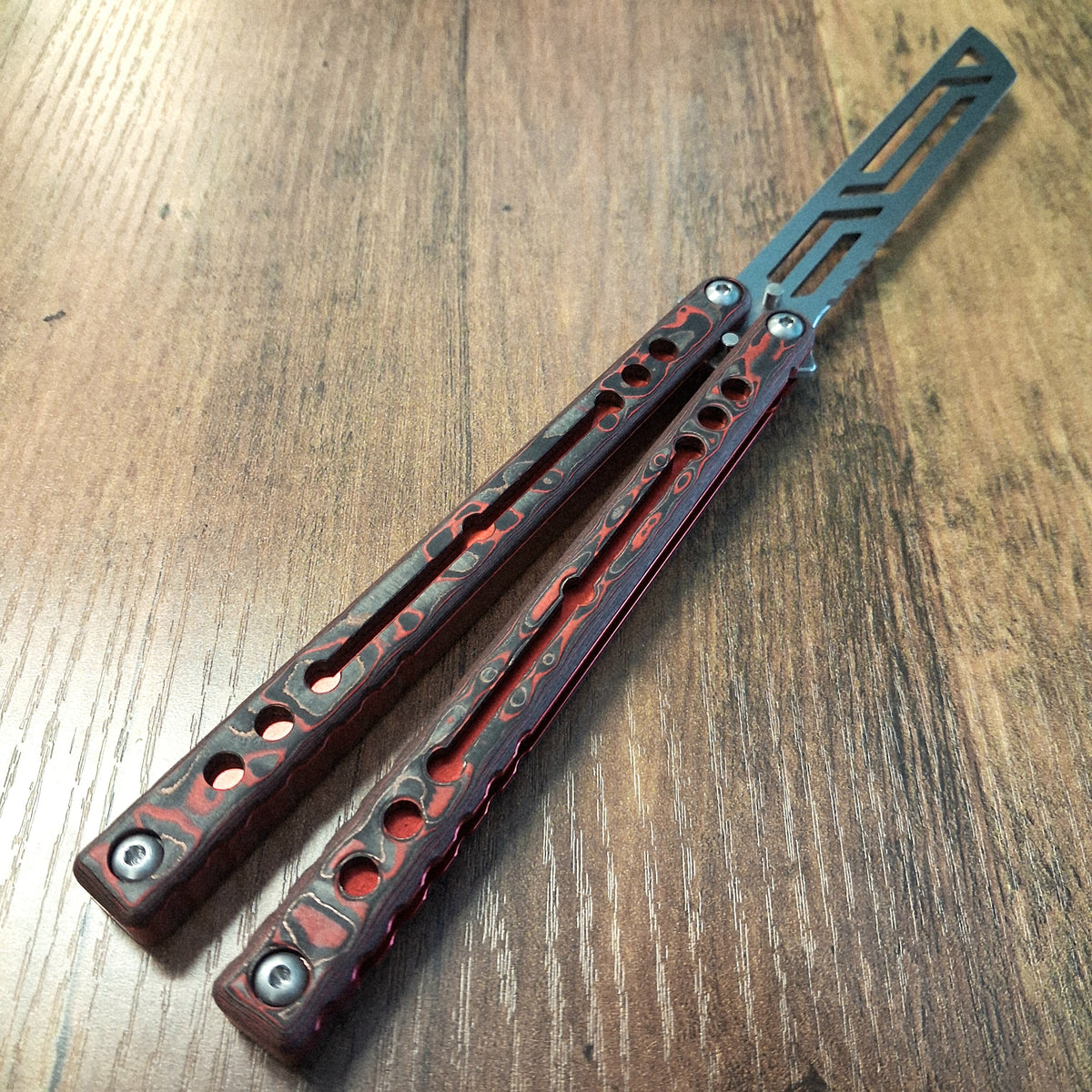 Squid Industries Nautilus V2 Red Wake Satin Red Trainer