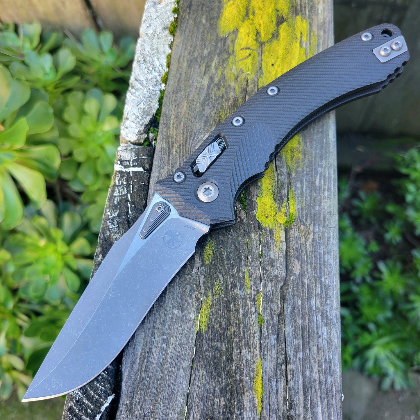 Microtech 137RL-10APFLGTBK Amphibian Ram-Lok Fluted Black G10 Folder