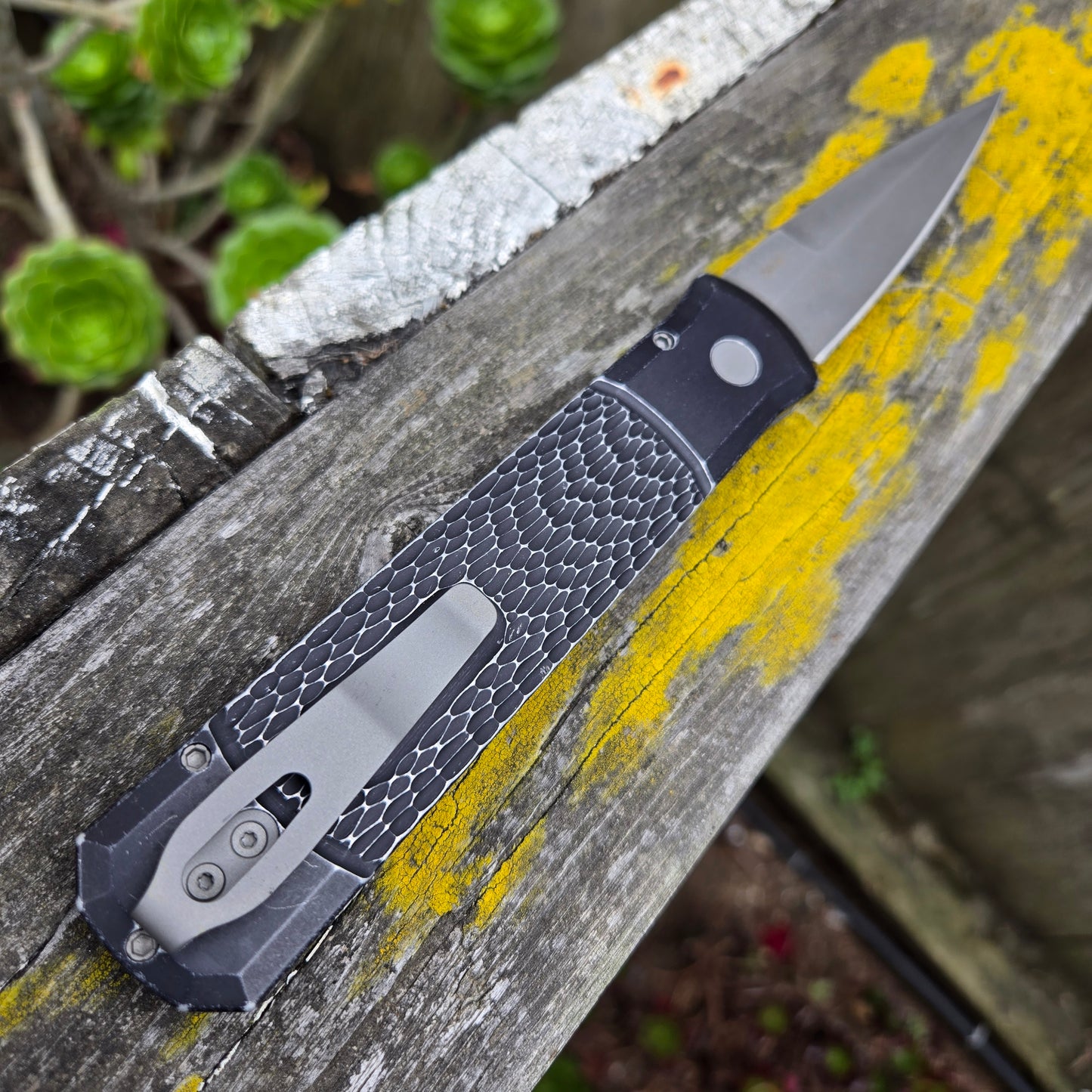 Protech 926-AWBW Godfather Battle Worn Jigged 154cm Auto