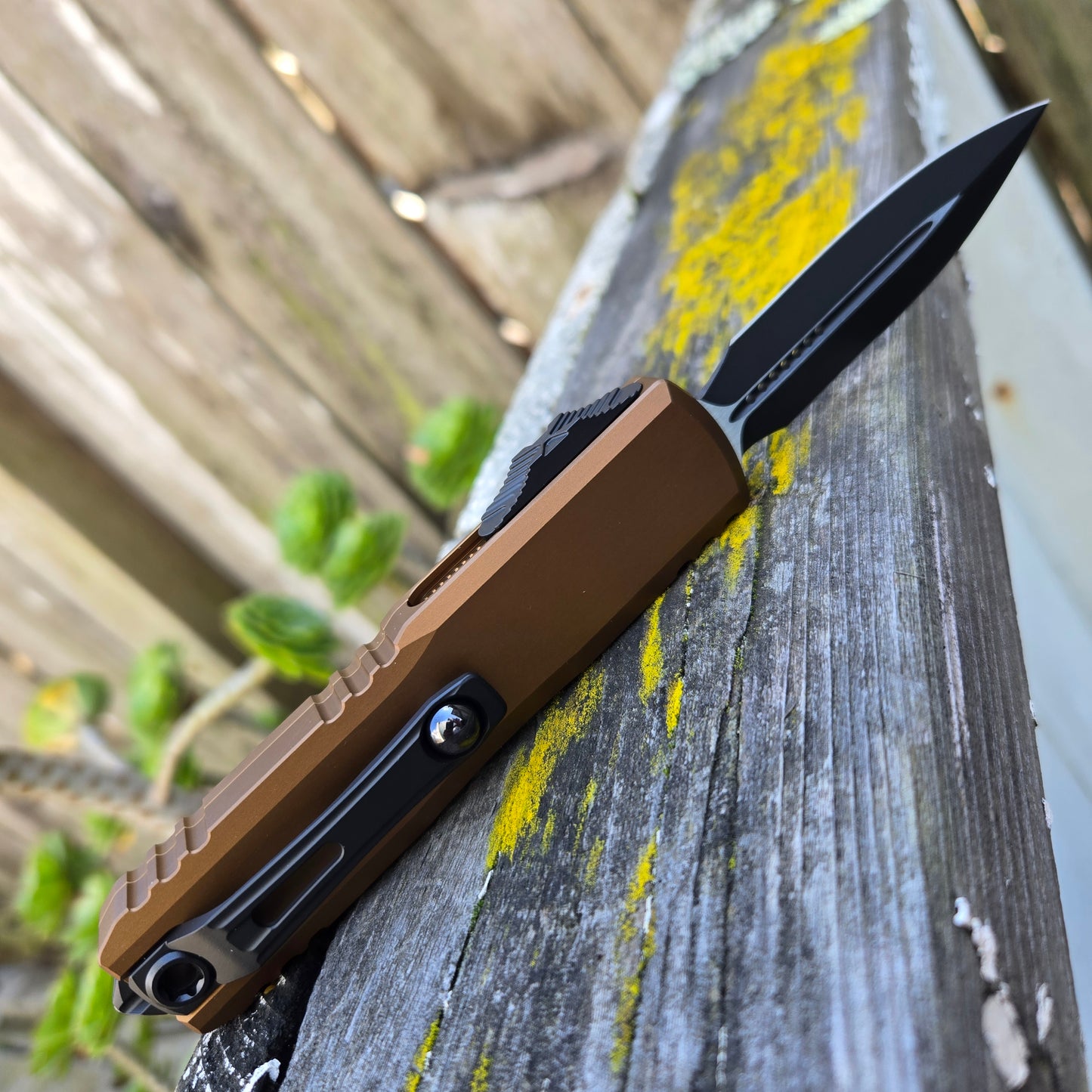 Microtech 12324-1TA UTX-85 Gen IV D/E Tan Black Standard OTF Auto