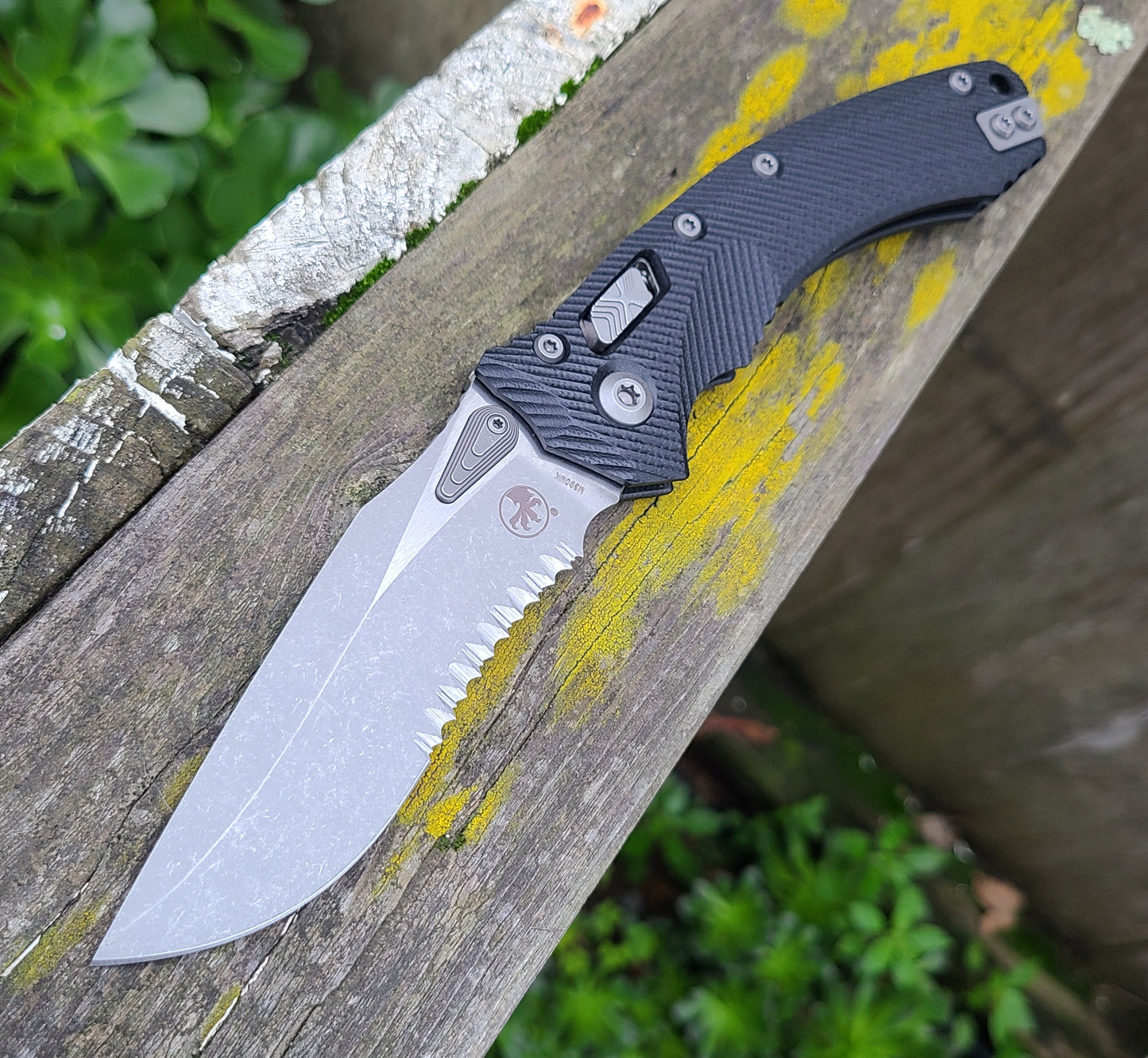 Microtech 137RL-11APFLGTBK Amphibian Ram-Lok S/E P/S Fluted Black G10 Folder