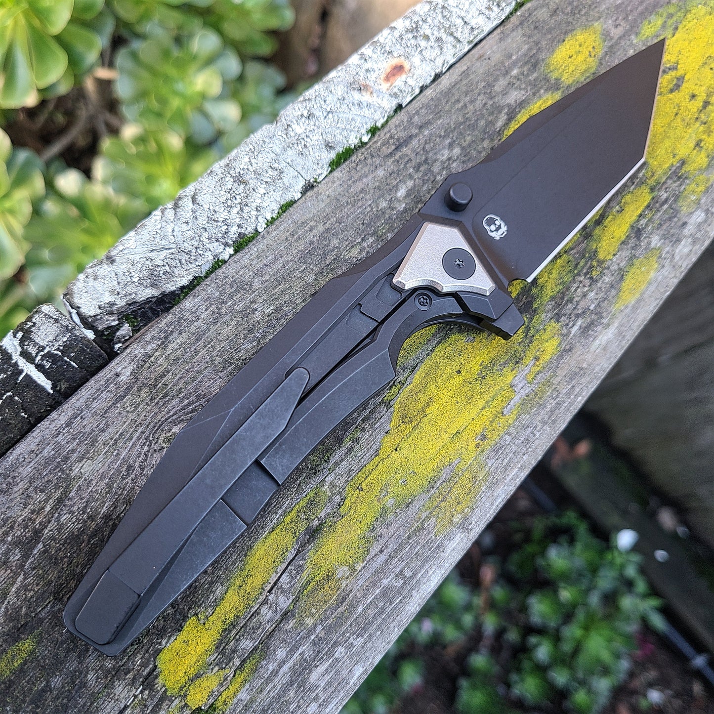 Arcane Design CREATURE Black 20CV Black Titanium Folder