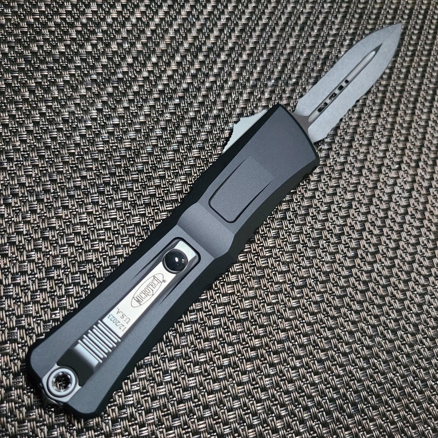 Microtech 1142-11 Combat Troodon D/E P/S Gen III Stonewash OTF Auto