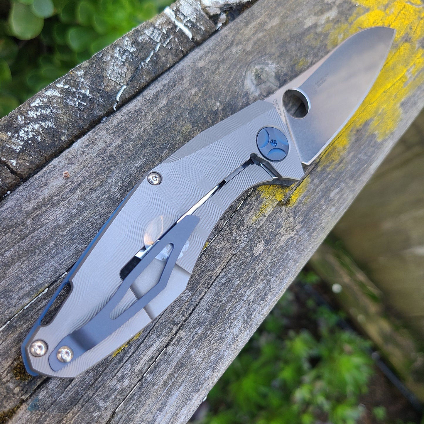 Spyderco C235CFTIP Sinkevich Drunken Carbon Fiber S90V Folder