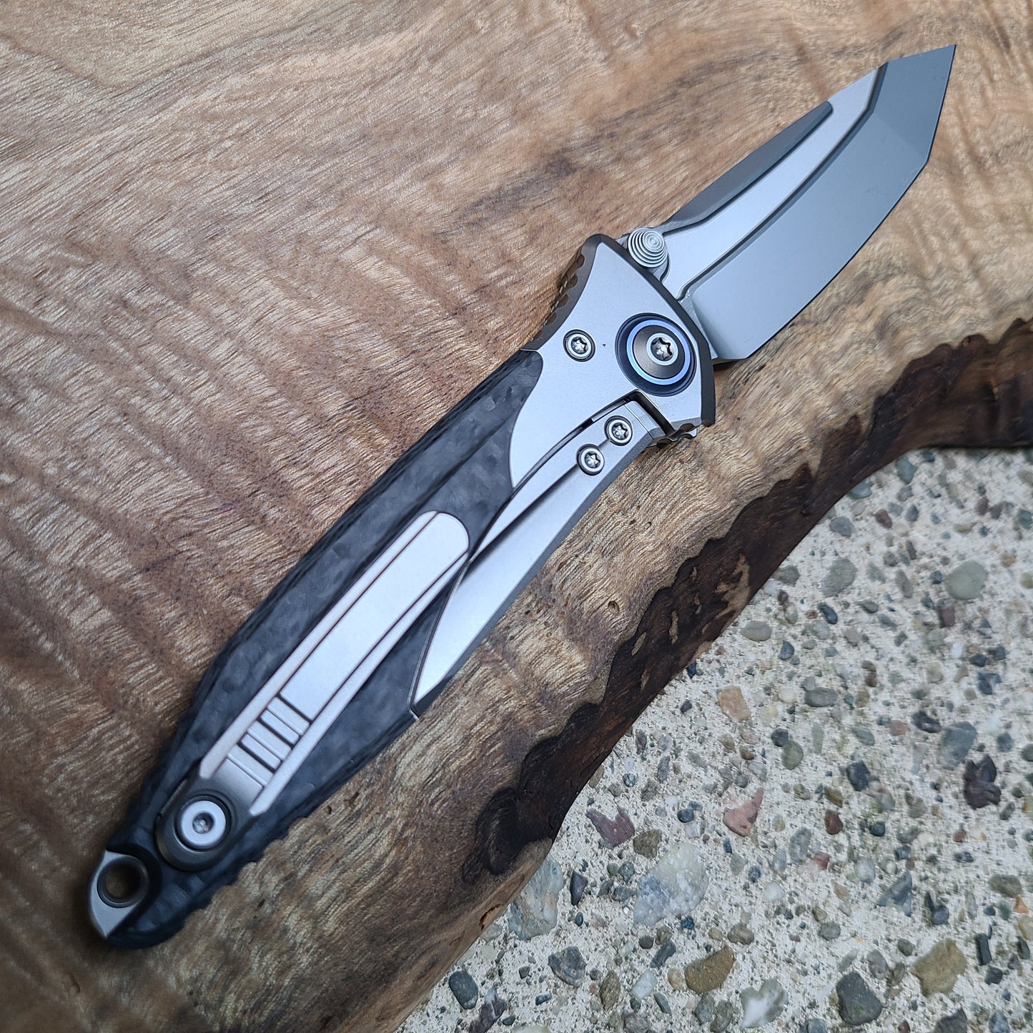 Microtech 261M-7CFTI Socom Bravo Mini T/E Carbon Fiber Bead Blast Standard Folder