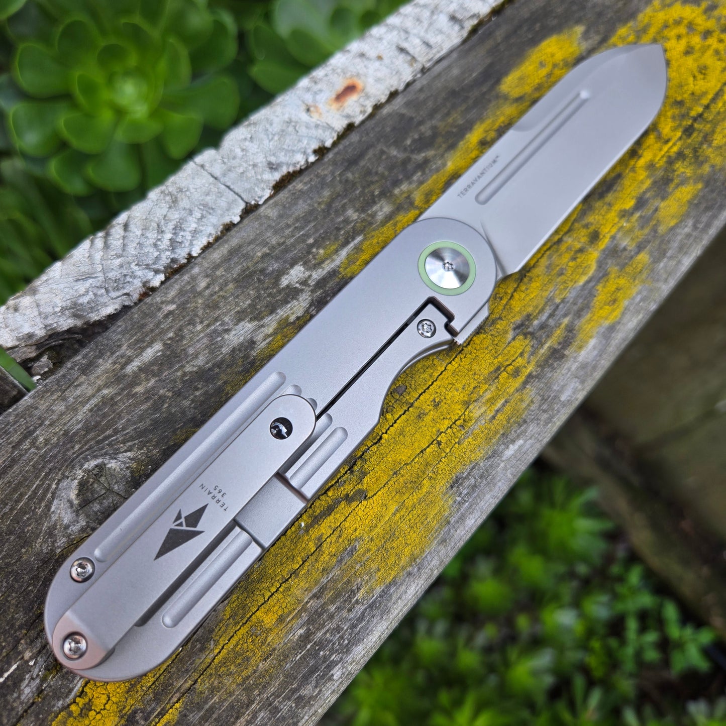 Terrain 365 101401 Narwhal-AT Titanium Terravantium Folder