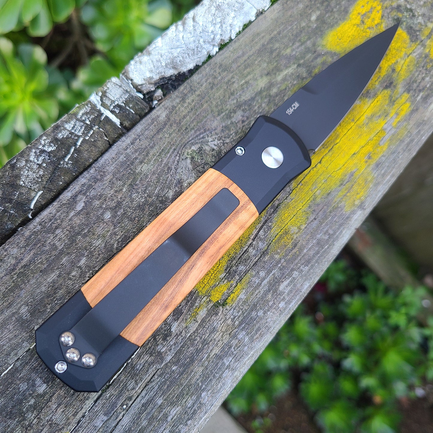 Protech 707-Olive Godson Olive Wood Inlay Black 154CM Auto