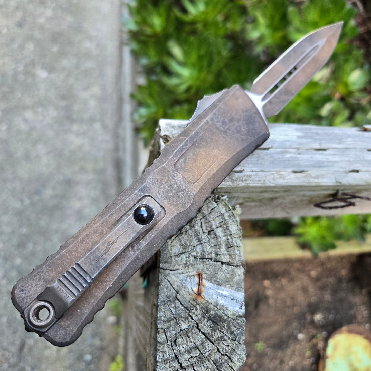 Microtech 1142-1PLOBS Combat Troodon Interceptor D/E Gen III Plague Outbreak OTF Auto