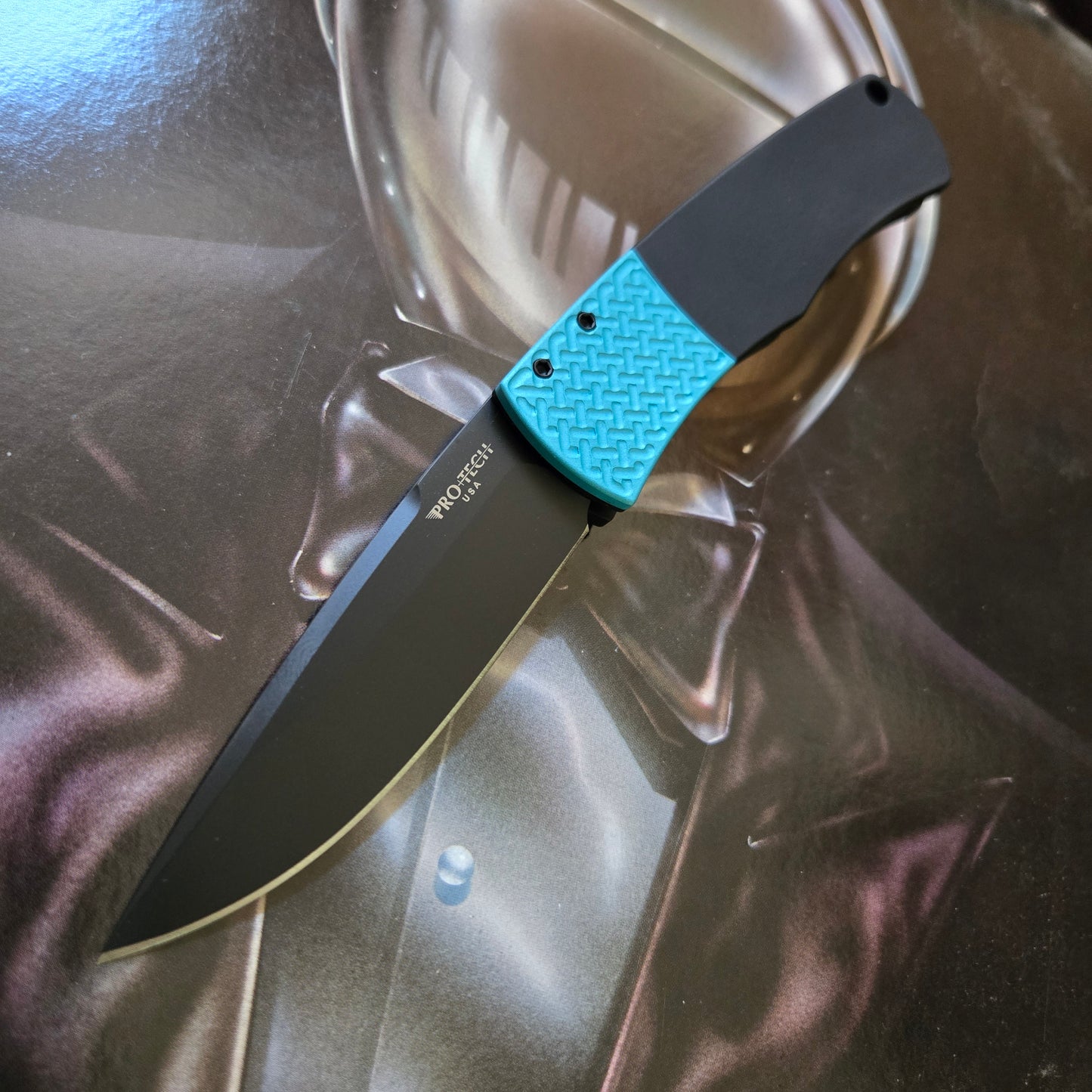 Protech BR-1.7 Magic "Whiskers" Bolster Release Tiffany Blue 154cm Auto *LIMITED EDITION*