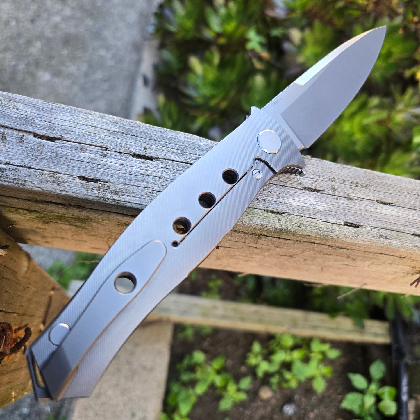 Shirogov Russian Dr. Death Carbon Fiber Vanax 37 Folder *PRE-OWNED*