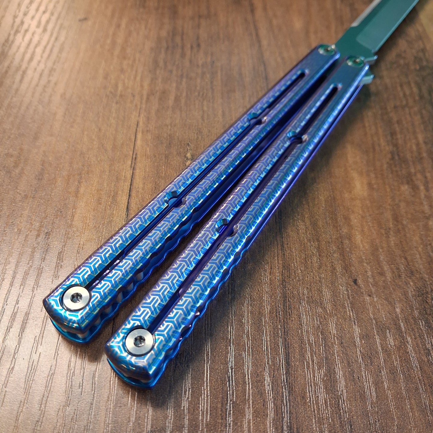 Squid Industries Ti-Krake Raken Satin Tanto Tessellation Balisong