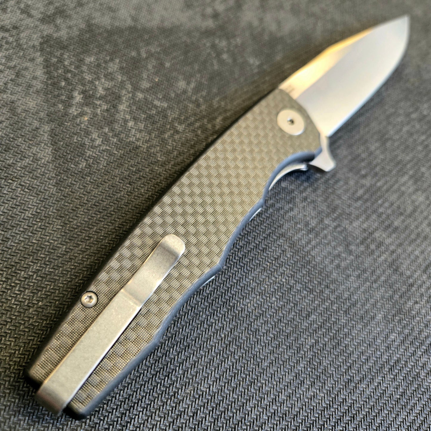 Ocaso Knives Carbon Fiber G-10 Satin Strategy Folder