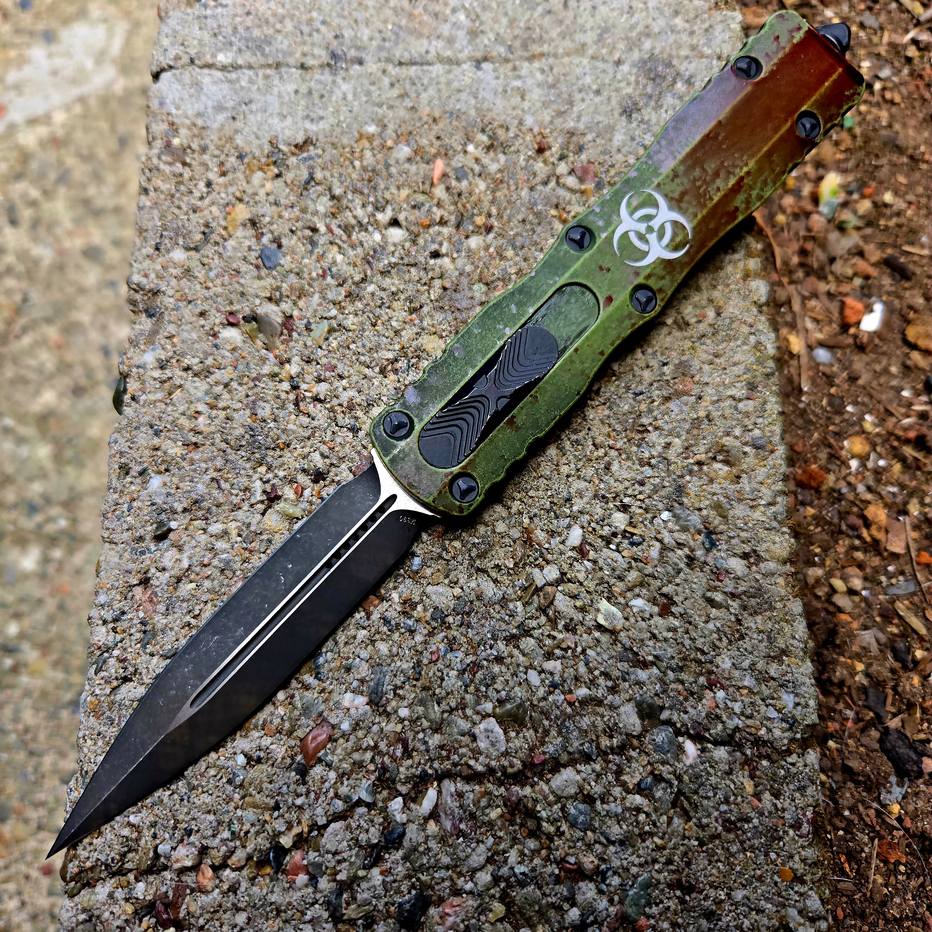 Microtech 227-1 OBDS Dirac Delta D/E Outbreak Deep Engraved Signature Series OTF