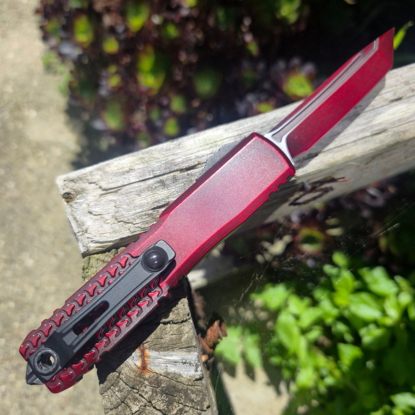 Microtech 11234HT-1RDAA Ultratech T/E Gen IV Half Tri-Grip Red Abrasion Standard OTF Auto