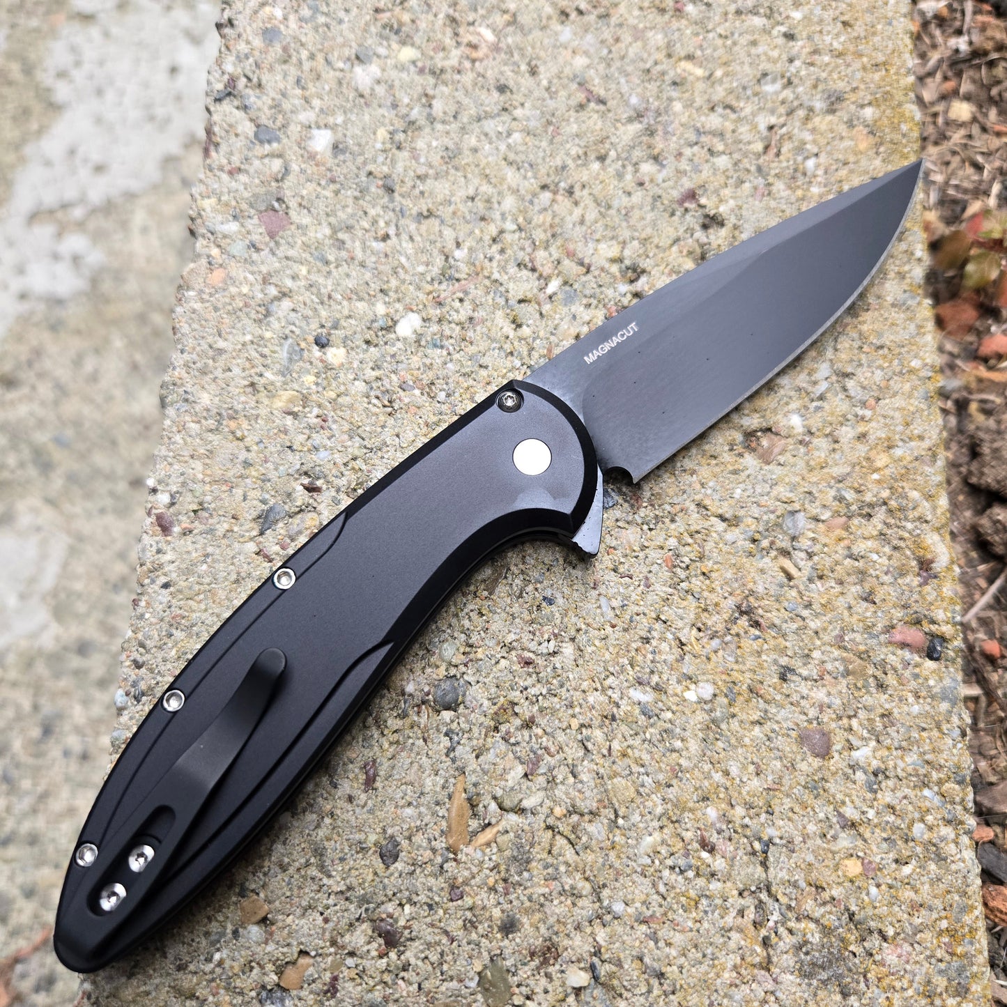 Pro-tech CF2103-LTD TC Blue Cambria 2 Flipper