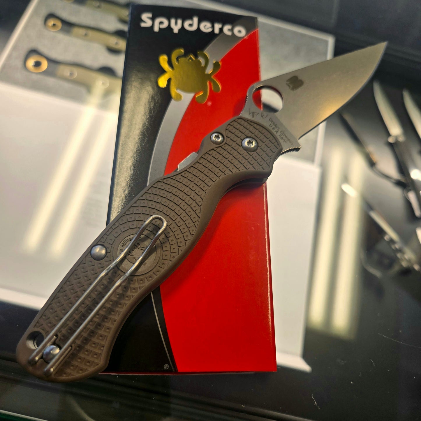 Spyderco C81PBN15V2 Para Military 2 Brown FRN 15V Folder *SPRINT RUN*
