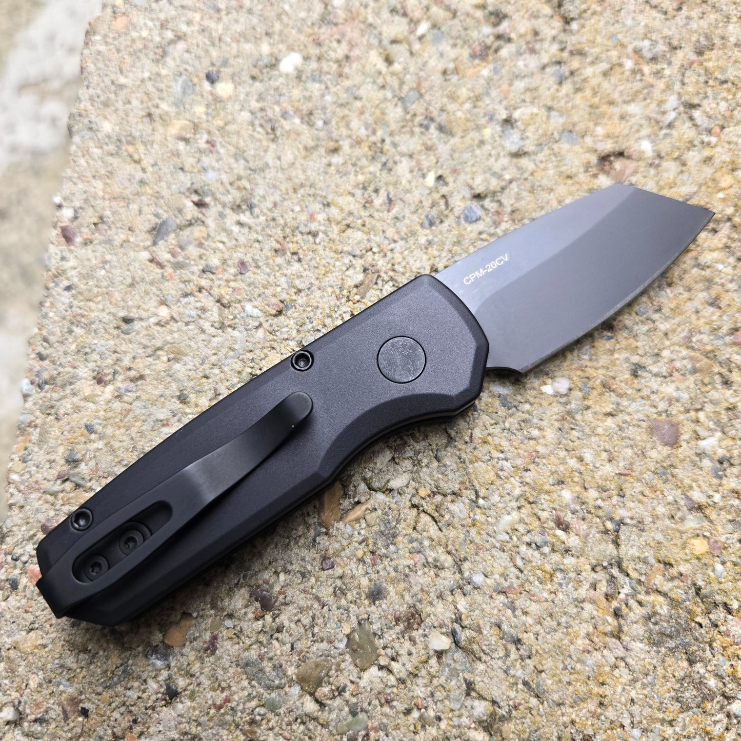 Protech R5203 Black Runt 5 Reverse Tanto Black CPM-20CV Auto