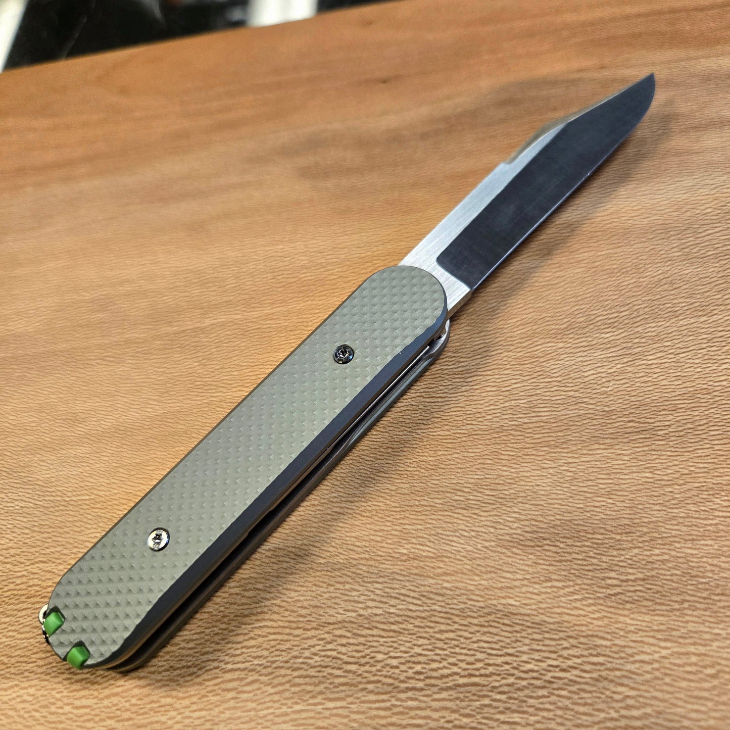 Gedraitis Knives Custom Sage Green Switch Army Switchblade