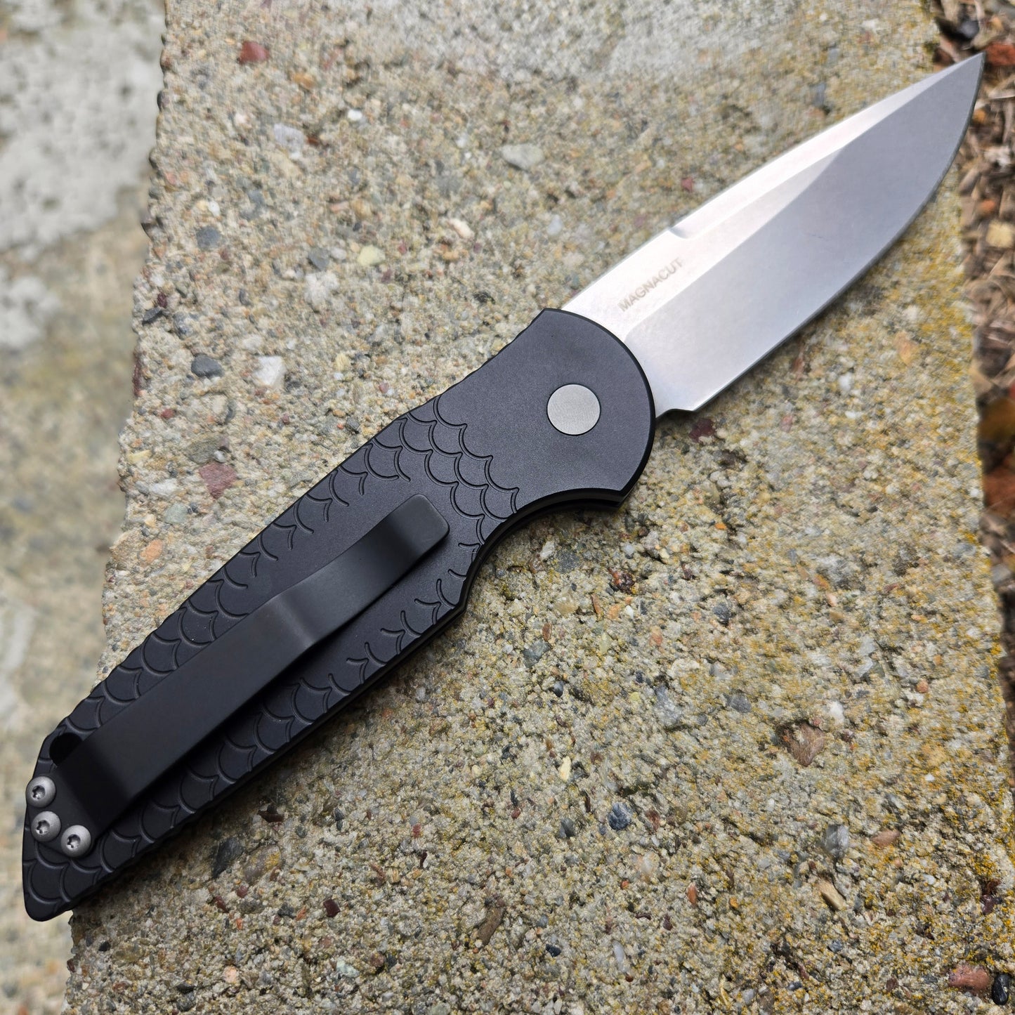 Protech TR-3 X1 SW MC Tactical Response 3 Black Fishscale Stonewash Magnacut Auto