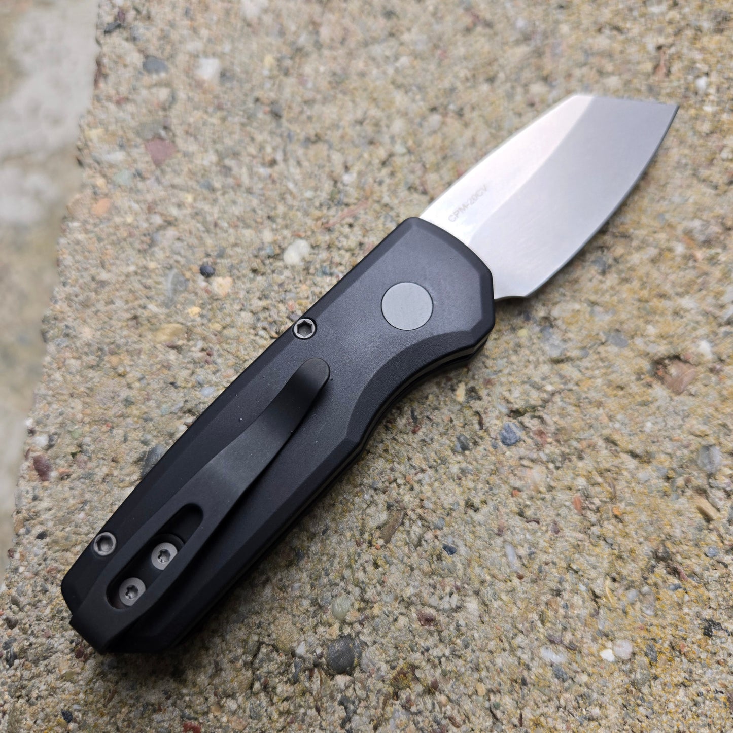 Protech R5201 Black Runt 5 Reverse Tanto 20CV Stonewash Auto