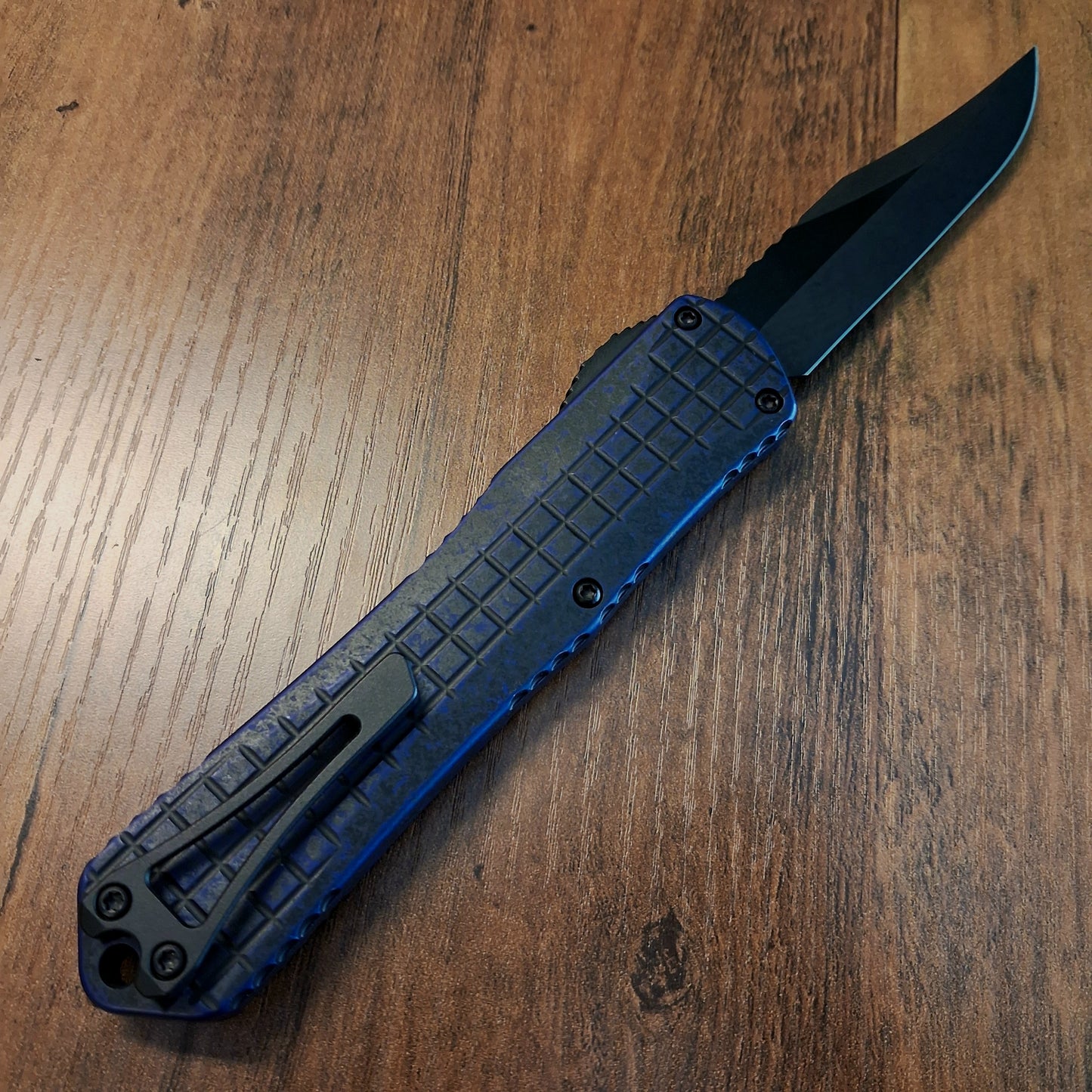 Heretic Knives Manticore X Bowie DLC Breakthrough Purple Grenade Grip OTF Auto