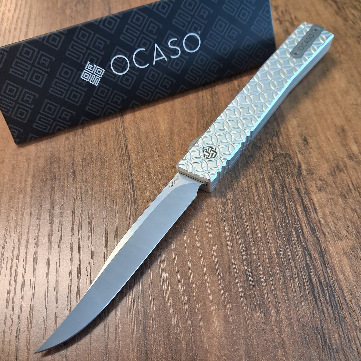 Ocaso Knives Large Lucent Satin Circles/Serpentine OTF Auto