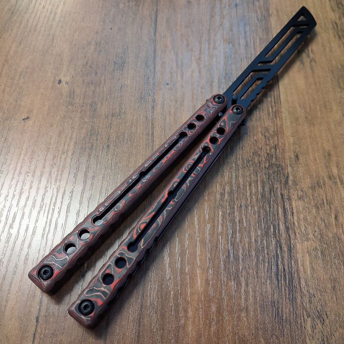 Squid Industries Nautilus V2 Red Wake Inked Black Trainer Balisong
