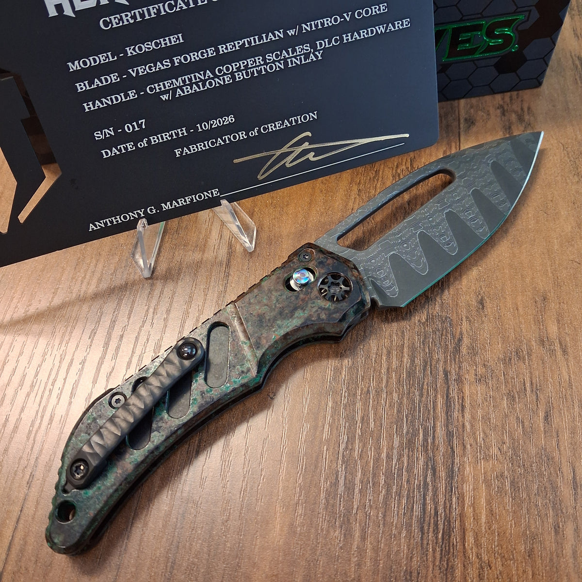 Heretic Knives Koschei Vegas Forge San Mai Damascus ChemtinaCopper Chassis Folder