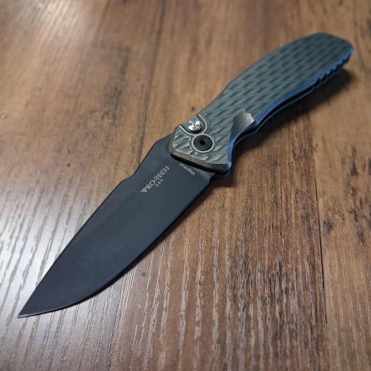Protech 2026 Pallas Custom 007 Distressed Green/Gold Anodized Titanium Black DLC Magnacut Auto LIMITED EDITION