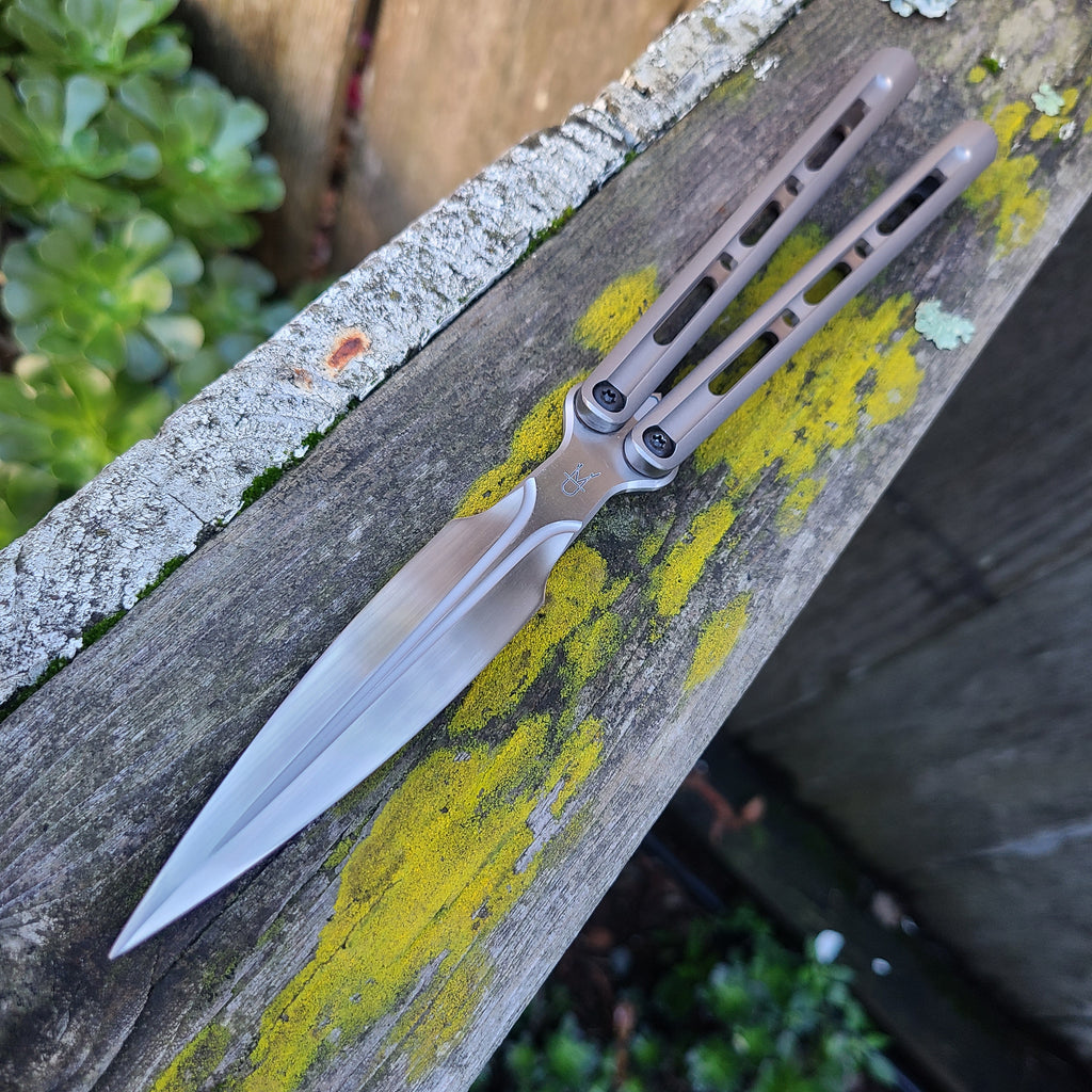 Davide Ceroni Custom Integralis II Titanium Nitro-B Balisong