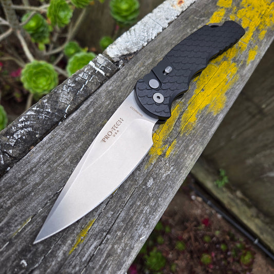 Protech T4105-F Tactical Response 4 Black Feather Magnacut Auto