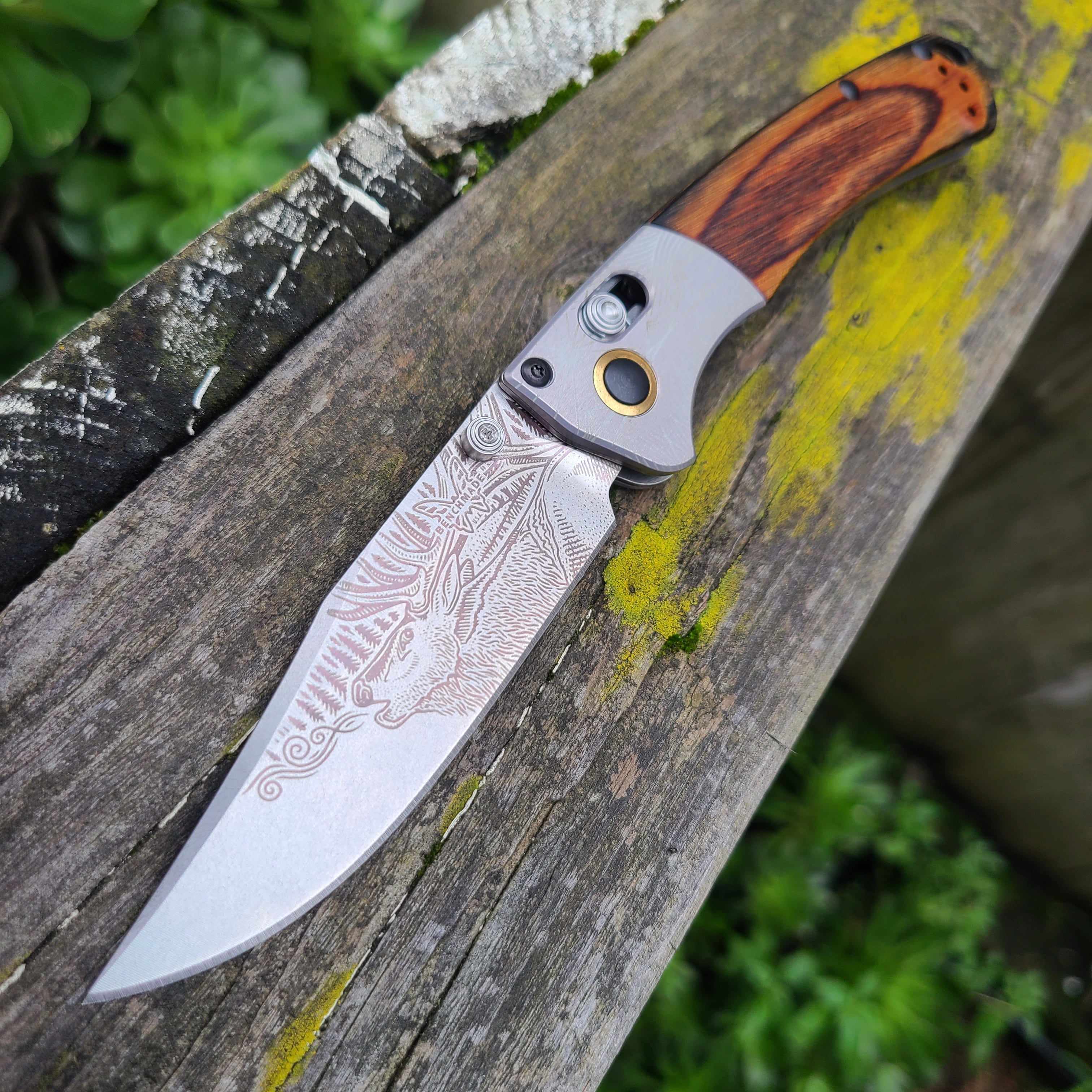 Benchmade 15085-2201 Limited Edition Mini Crooked River Artist Series -Bull Elk- Folder