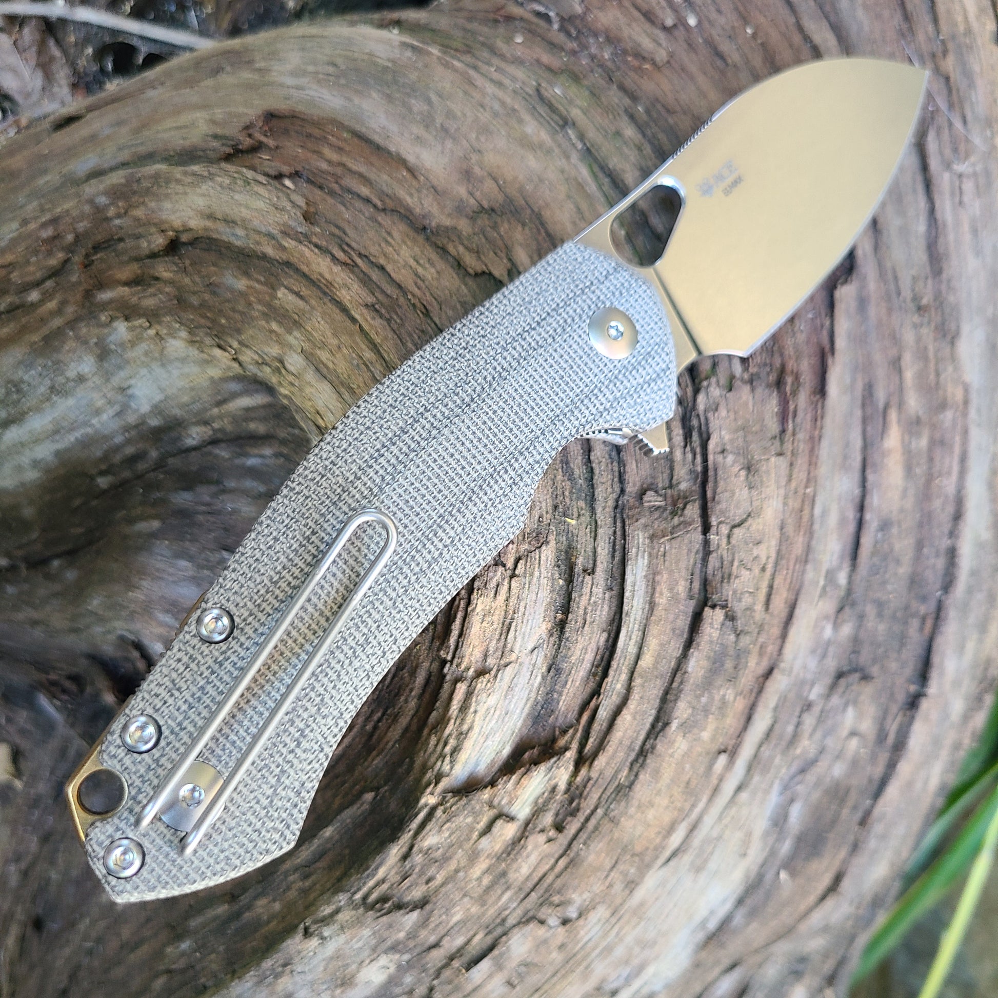GiantMouse Ace Biblio XL Green Canvas Elmax Folder || WE BE KNIVES – We ...
