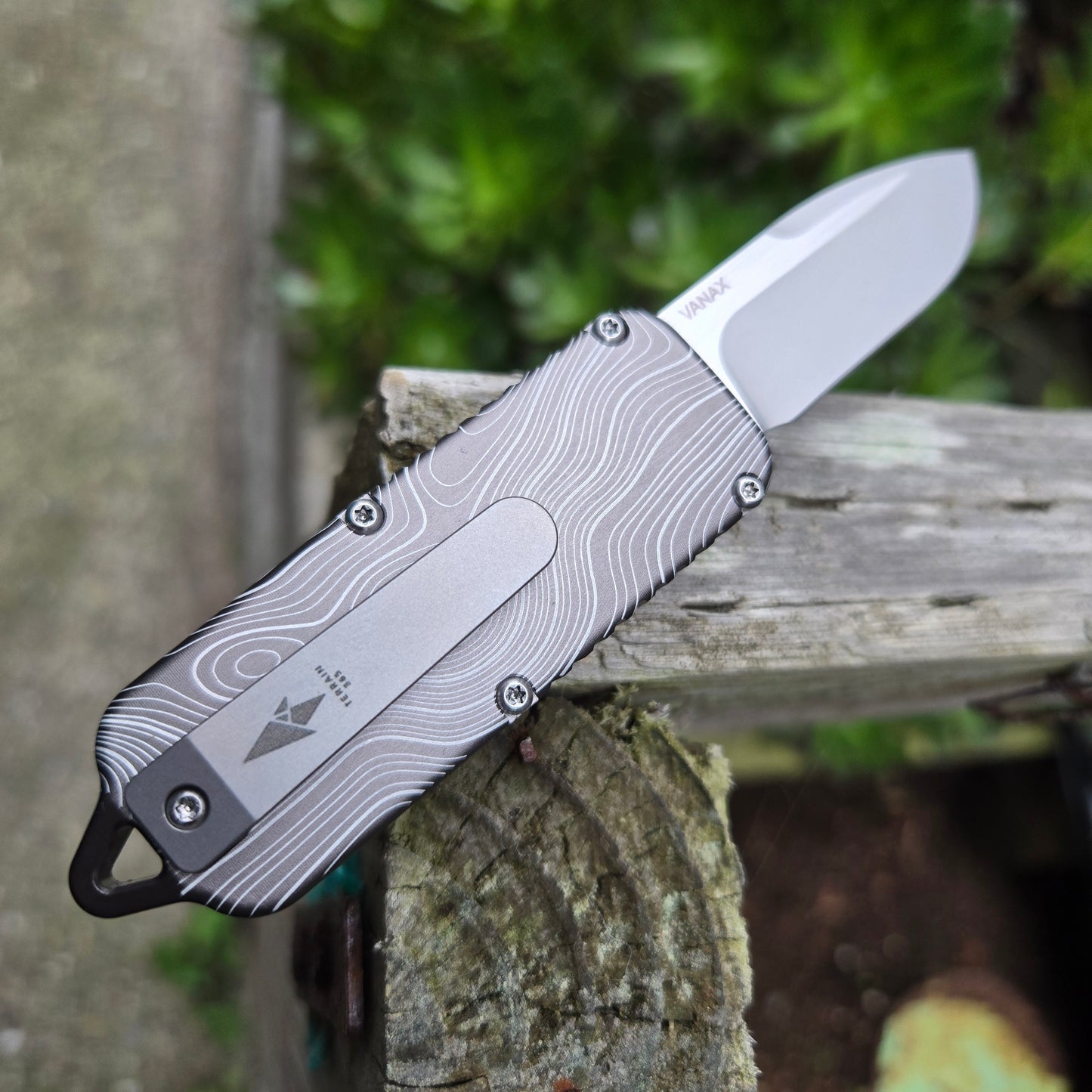 Terrain 365 CAS OTF Grey Topograhic Vanax Blade
