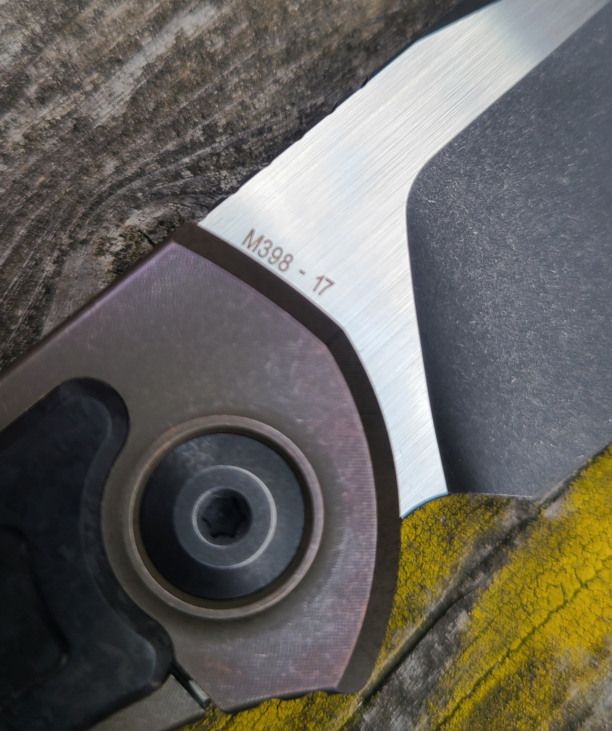Custom Knife Factory Veksha HD Titanium CF M398 Folder