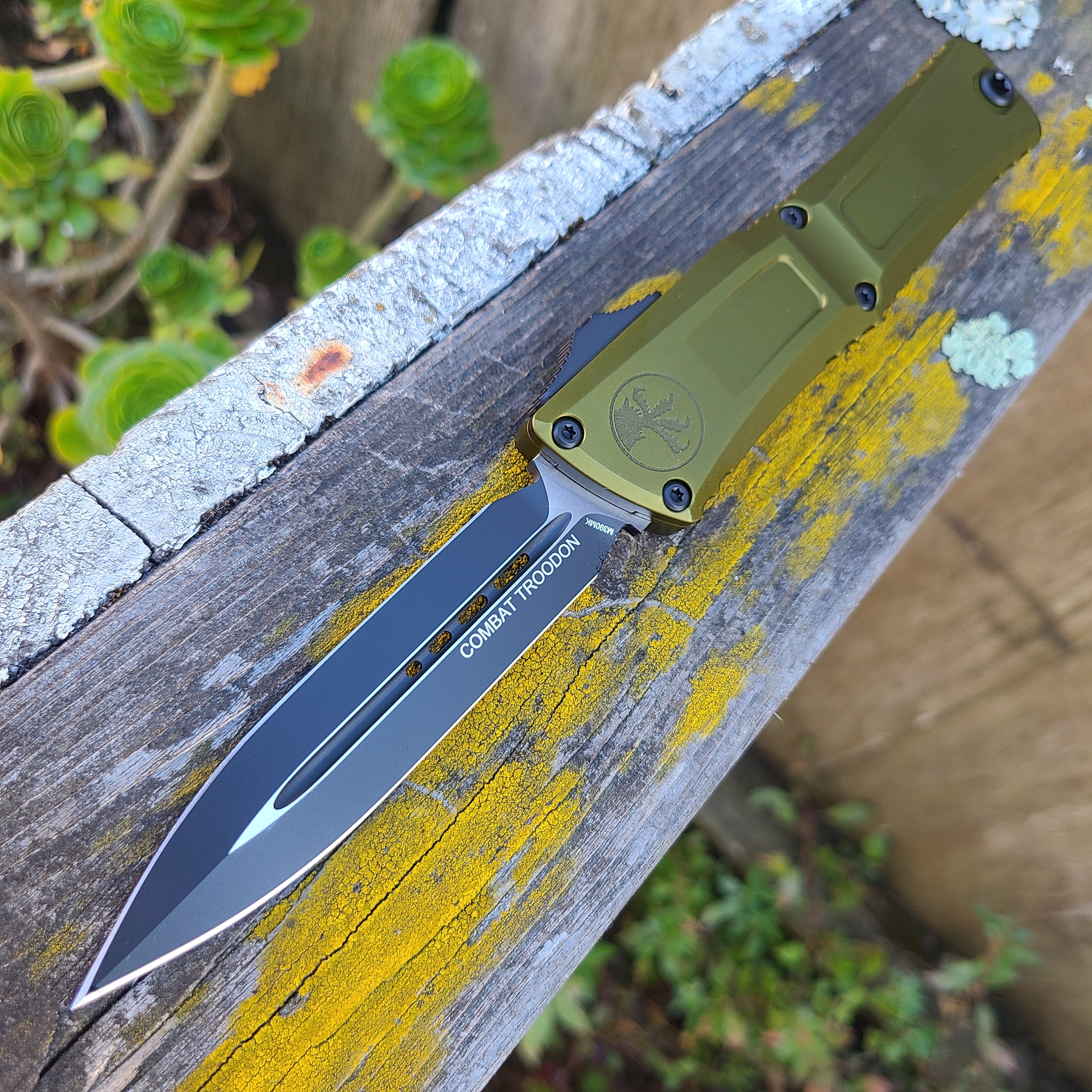 Microtech – We Be Knives