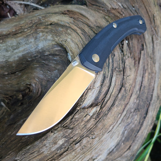 Giant Mouse Ace Iona V2 Black Linen Magnacut Folder