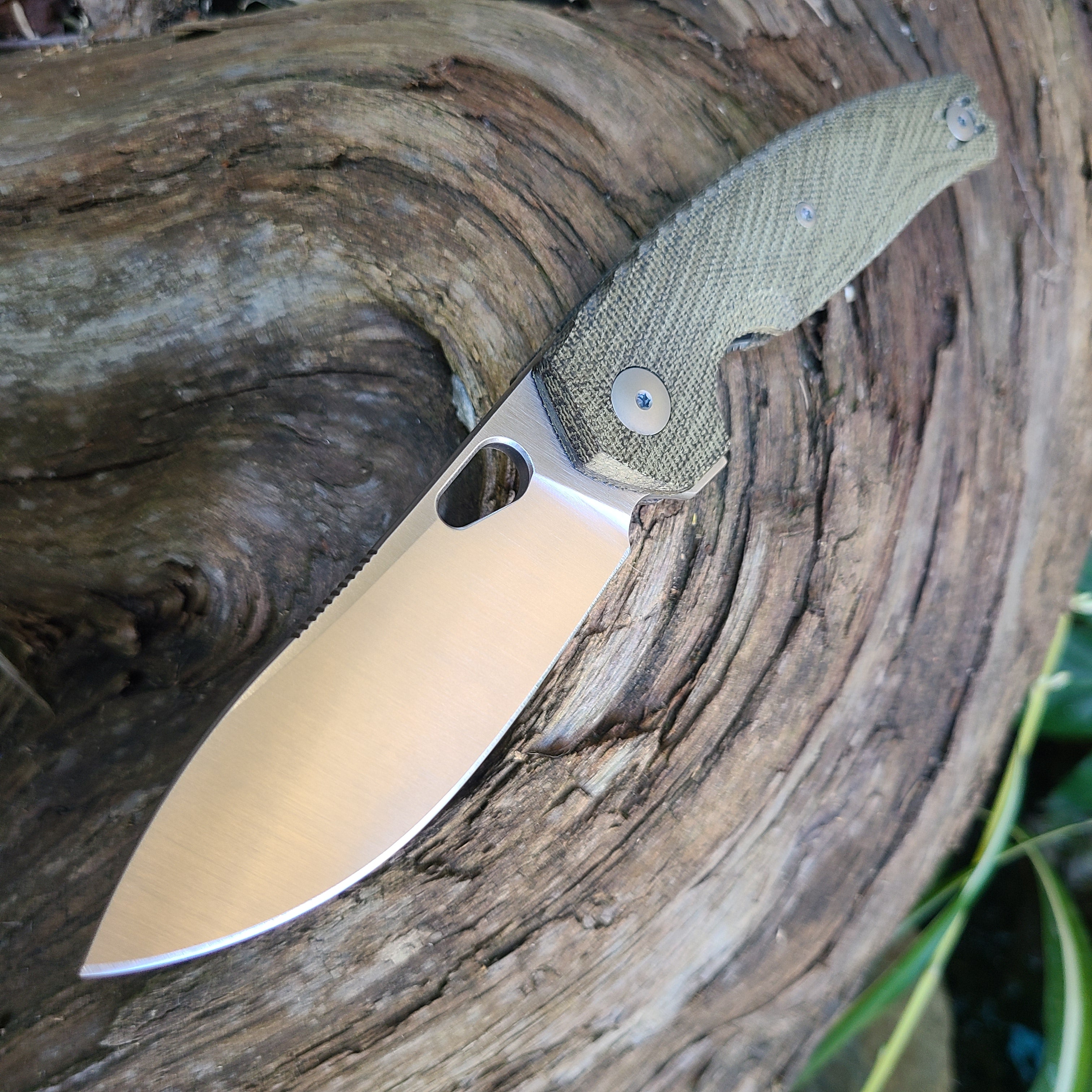 GiantMouse Ace JAGT Green Canvas Magnacut Folder