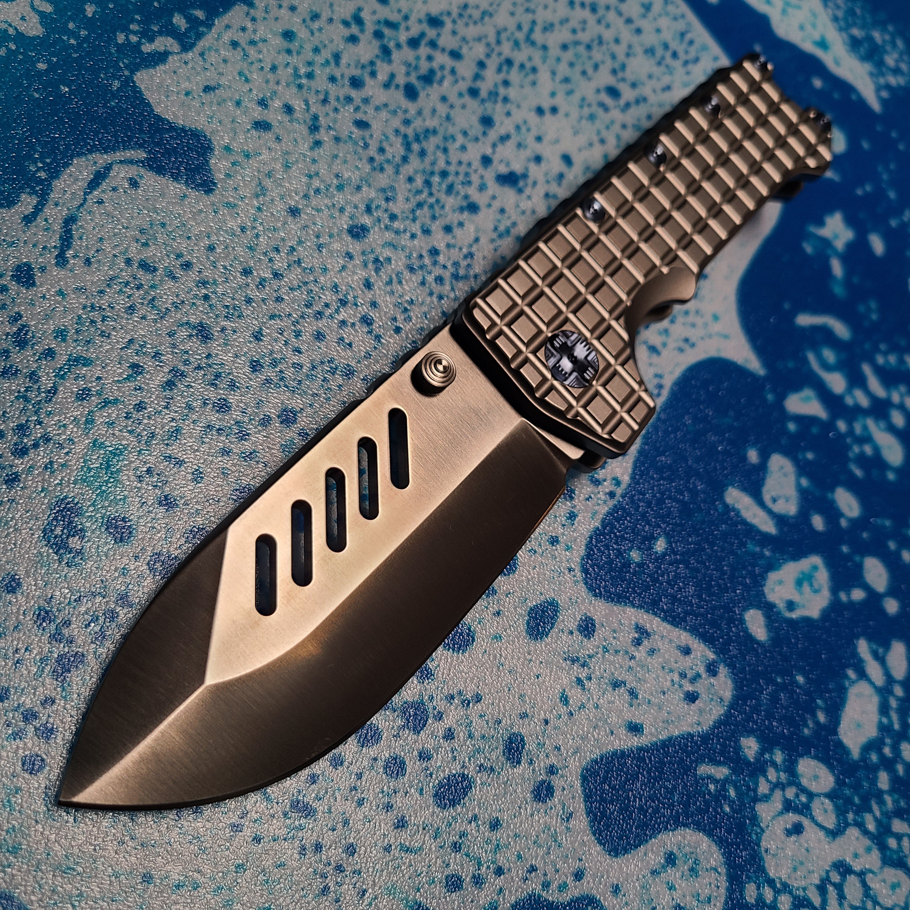 PMP Knives PMP062 Kodiak Grey Titanium M390 Framelock Folder