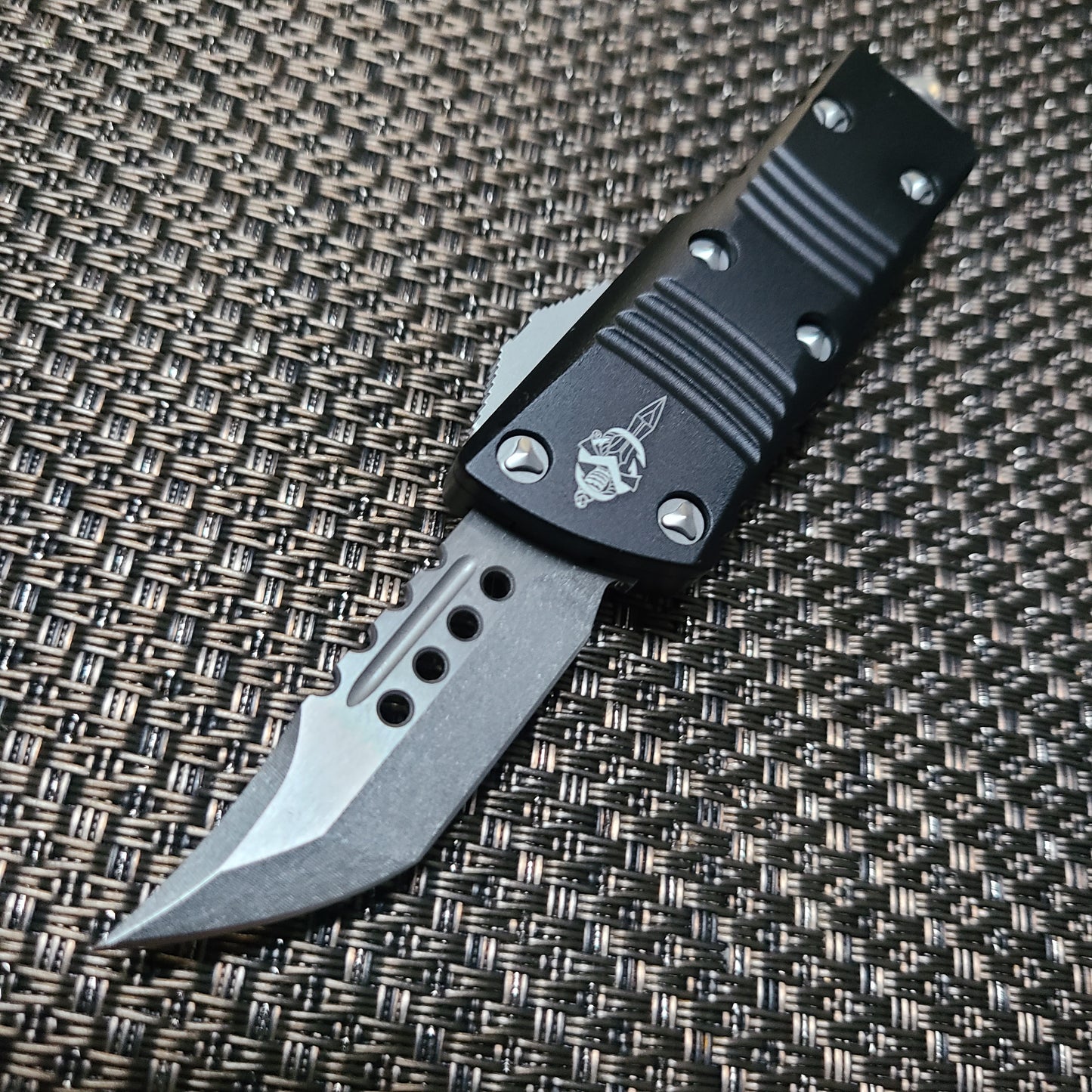 Microtech 819-1TS Mini Troodon Hellhound Tactical Standard Signature ...