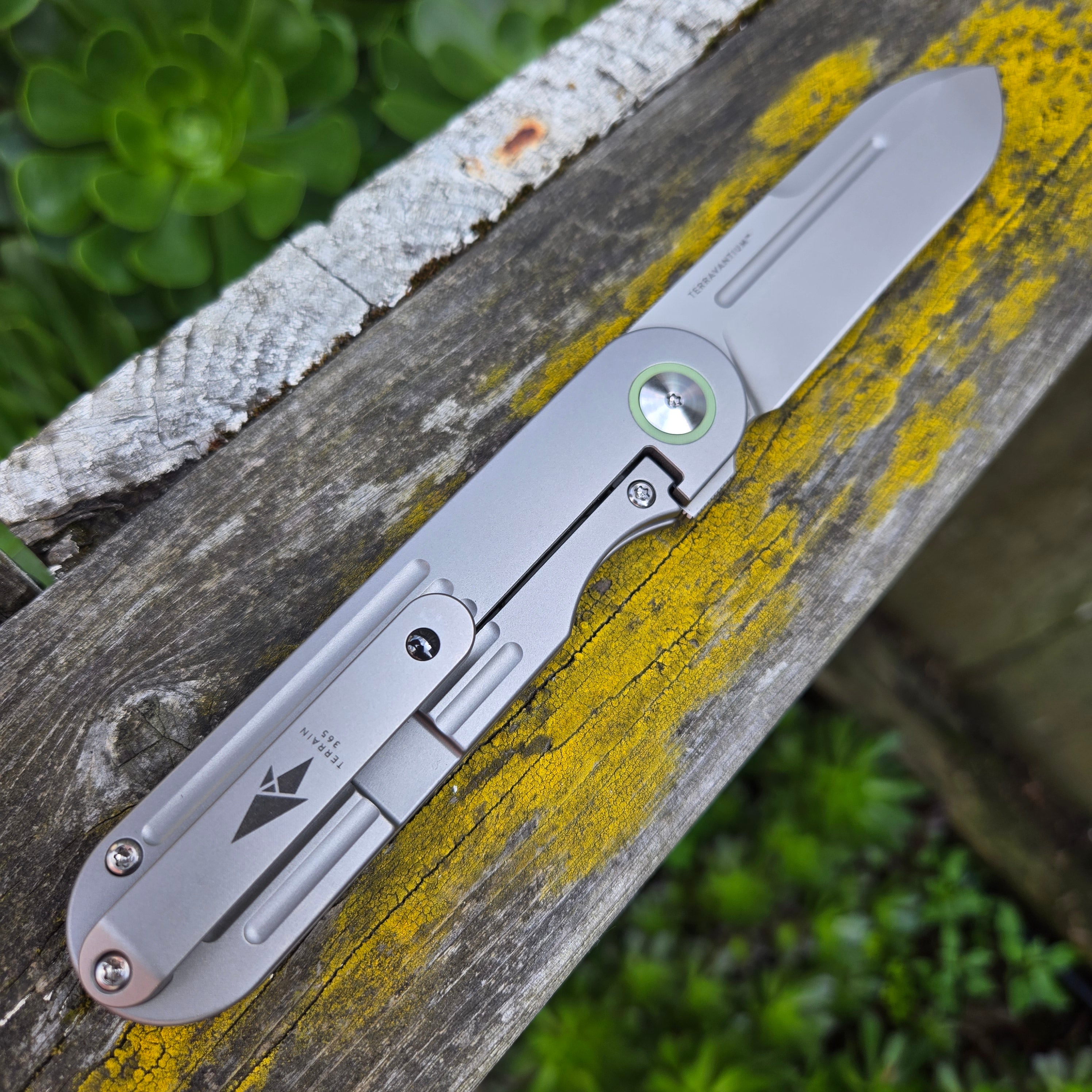 Terrain 365 101401 Narwhal-AT Titanium Terravantium Folder