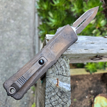 Microtech 1142-1PLOBS Combat Troodon Interceptor D/E Gen III Plague Outbreak OTF Auto