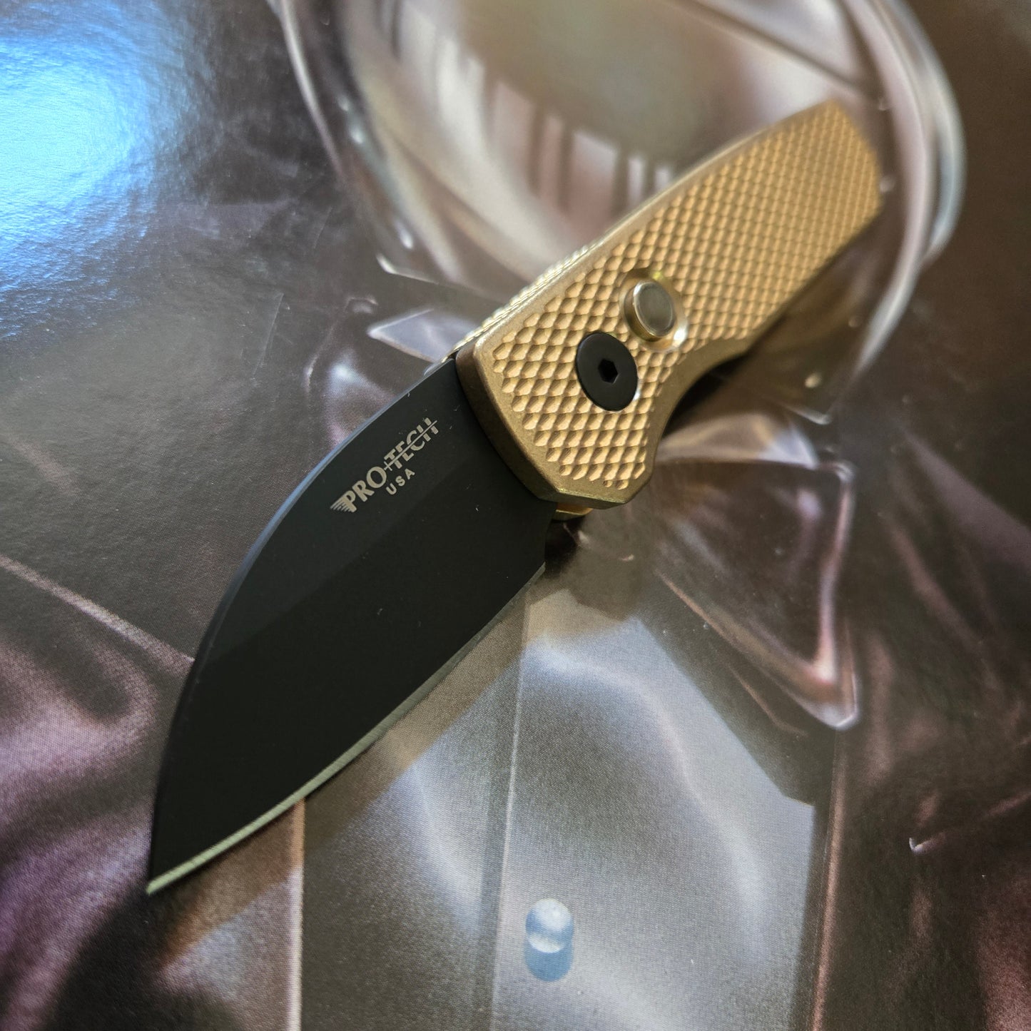 Protech R5313 Runt 5 Textured AlBronze Black Magnacut Wharncliffe Auto