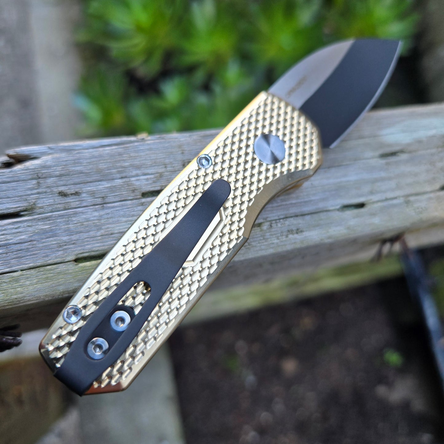 Protech Runt 5 Textured AlBronze 2-Tone DLC/Satin Wharncliffe 20CV Auto