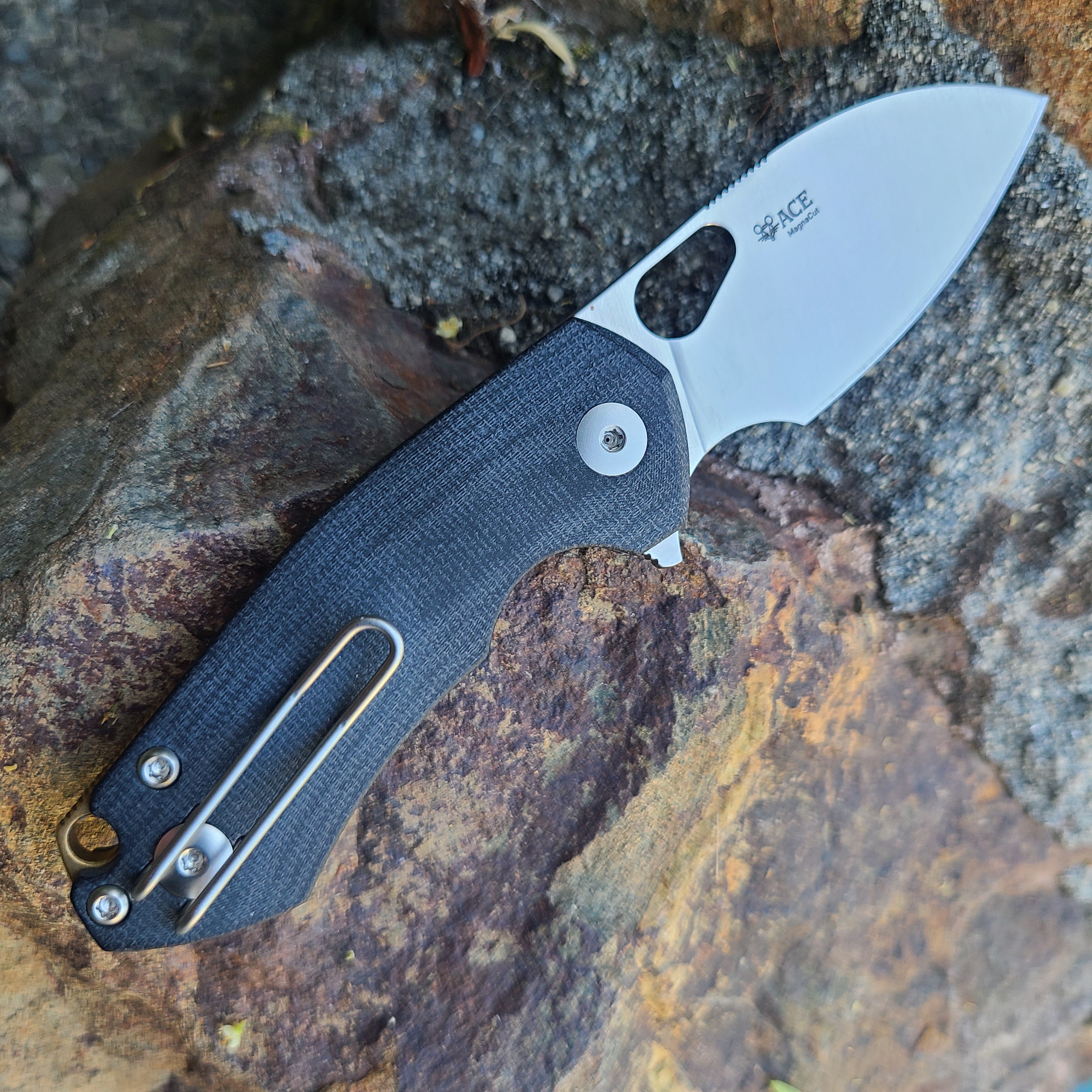 GiantMouse Ace Riv LL Double Black Canvas Micarta Magnacut Folder