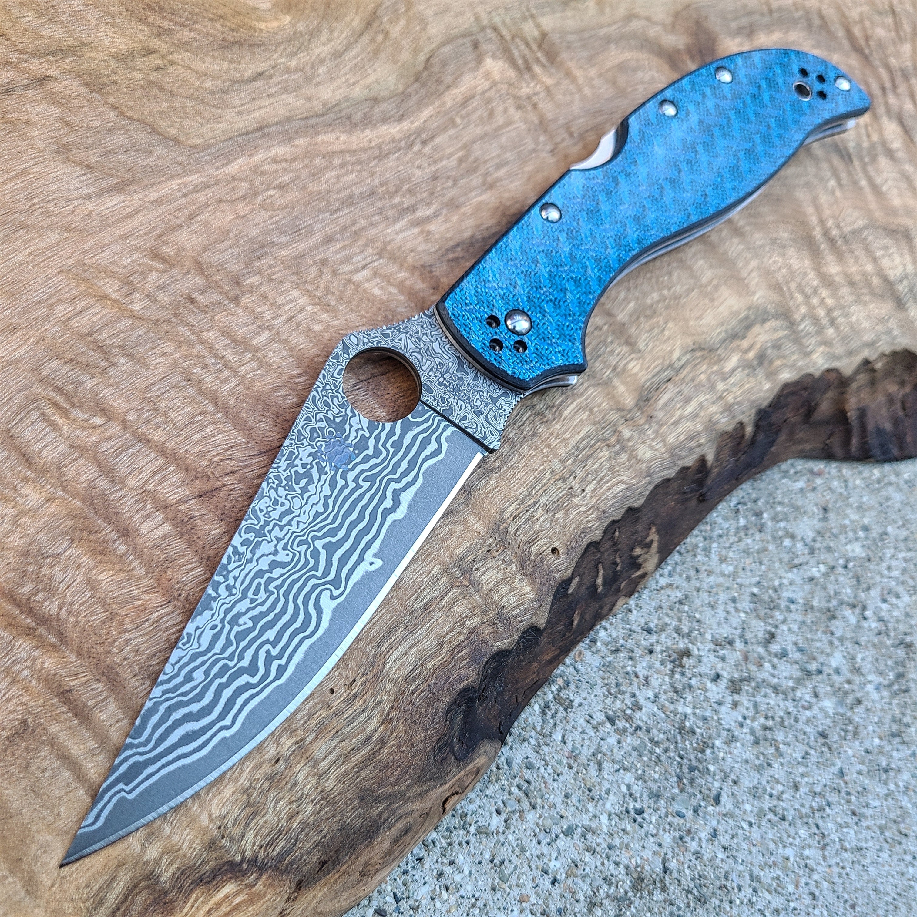 Spyderco C258GFBLP Stretch 2 XL Blue Nishijin Damascus *SPRINT RUN* Folder