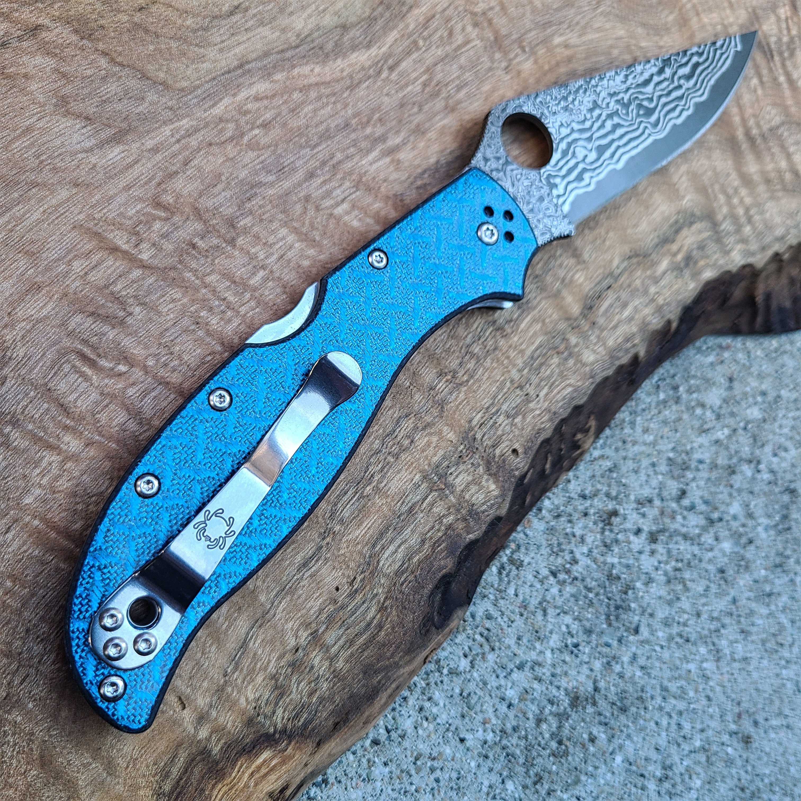 Spyderco C258GFBLP Stretch 2 XL Blue Nishijin Damascus *SPRINT RUN* Folder