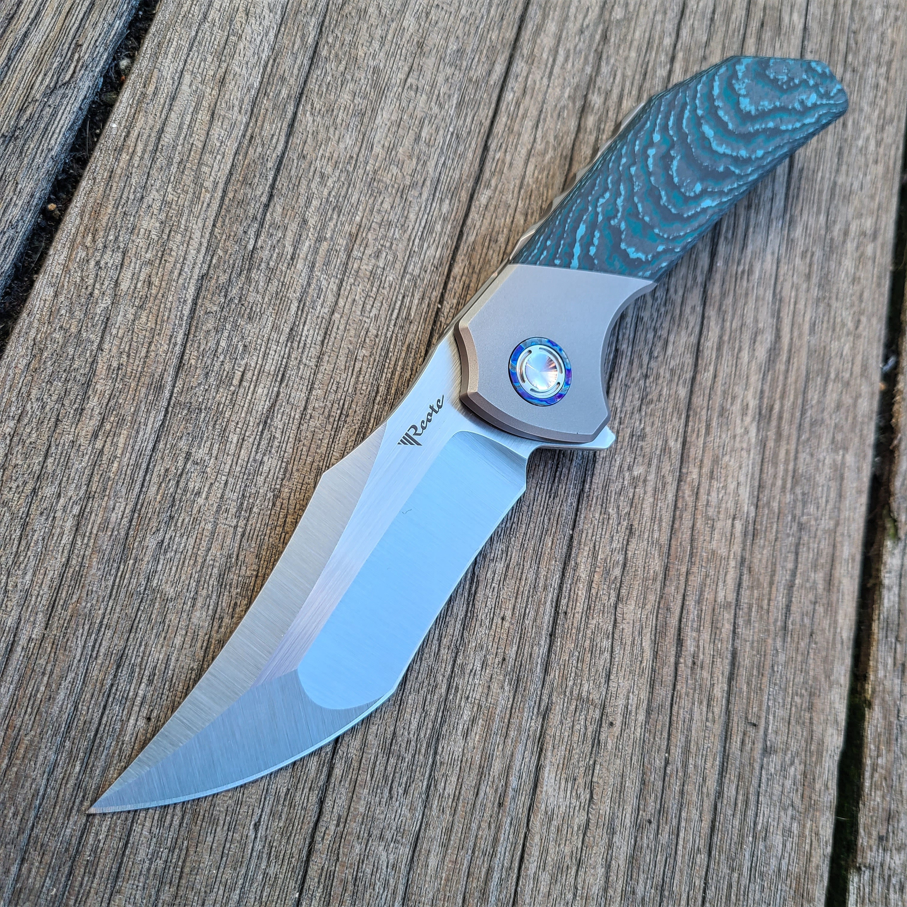 Reate TIGER Hidden Hardware *Fat Carbon Arctic Storm Crosscut* M390 Folder