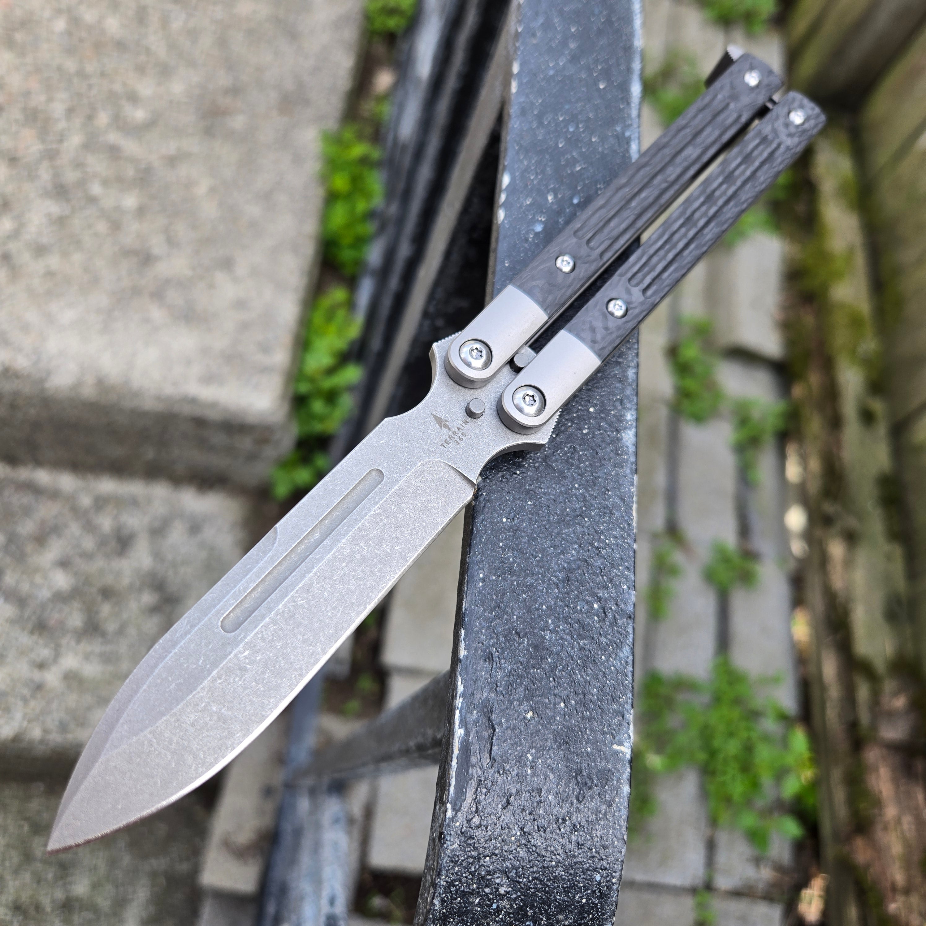 Terrain 365 10605 Bali XL Carbon Fiber Titanium Terravantium Balisong